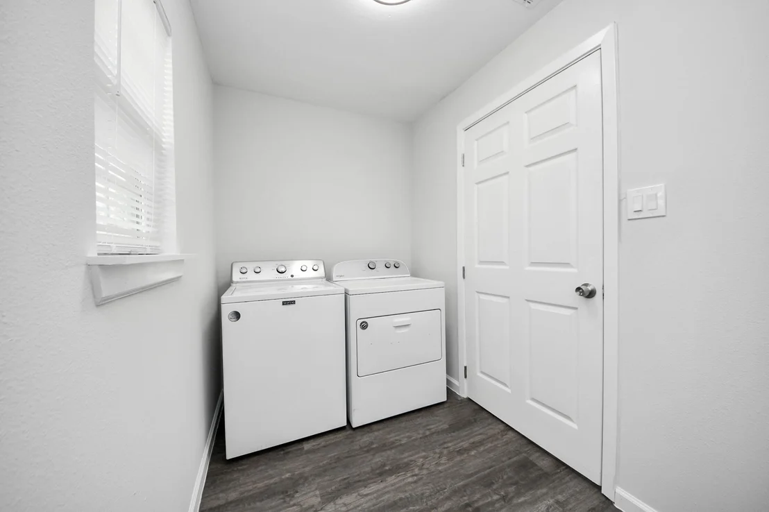 Photo of 6511 Mohawk Street
