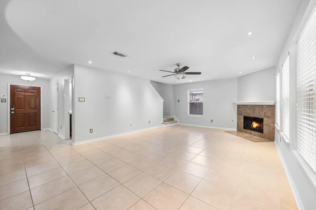 Photo of 7909 Silver Oak Drive