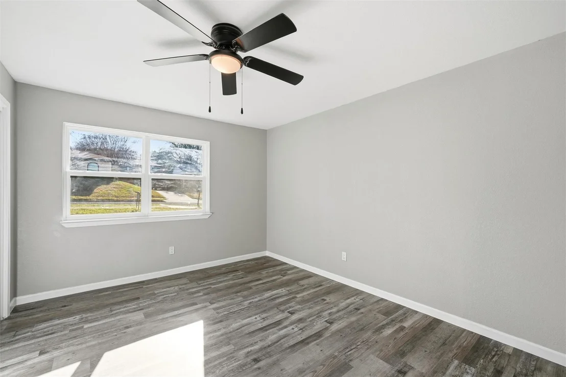 Photo of 423 Jeffery Lane