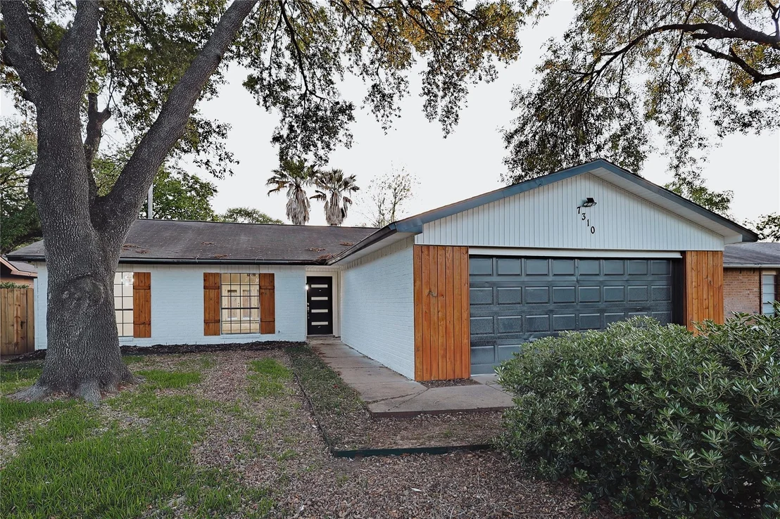 Photo of 7310 Corta Calle Drive