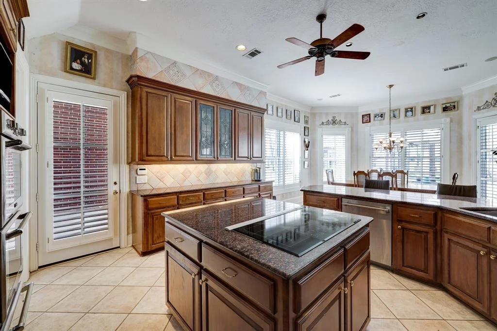Photo of 25 Beacon Hill