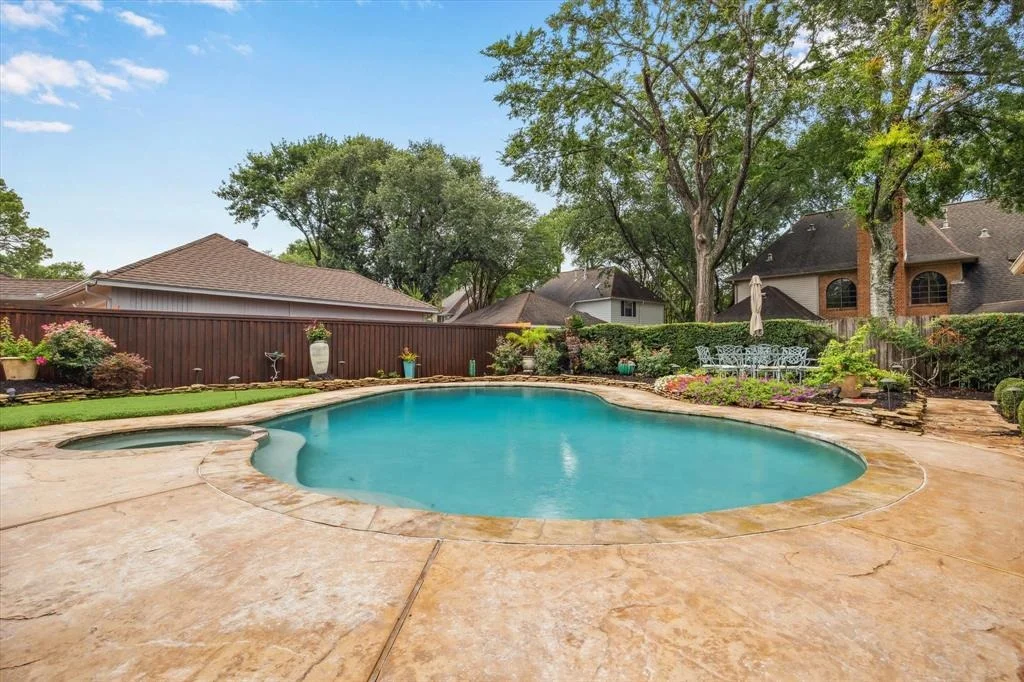 Photo of 15927 Meadowside Drive