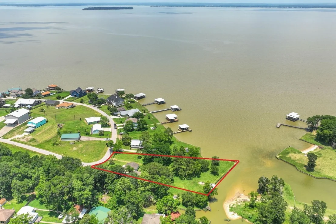 Photo of 151 Lakeview Circle