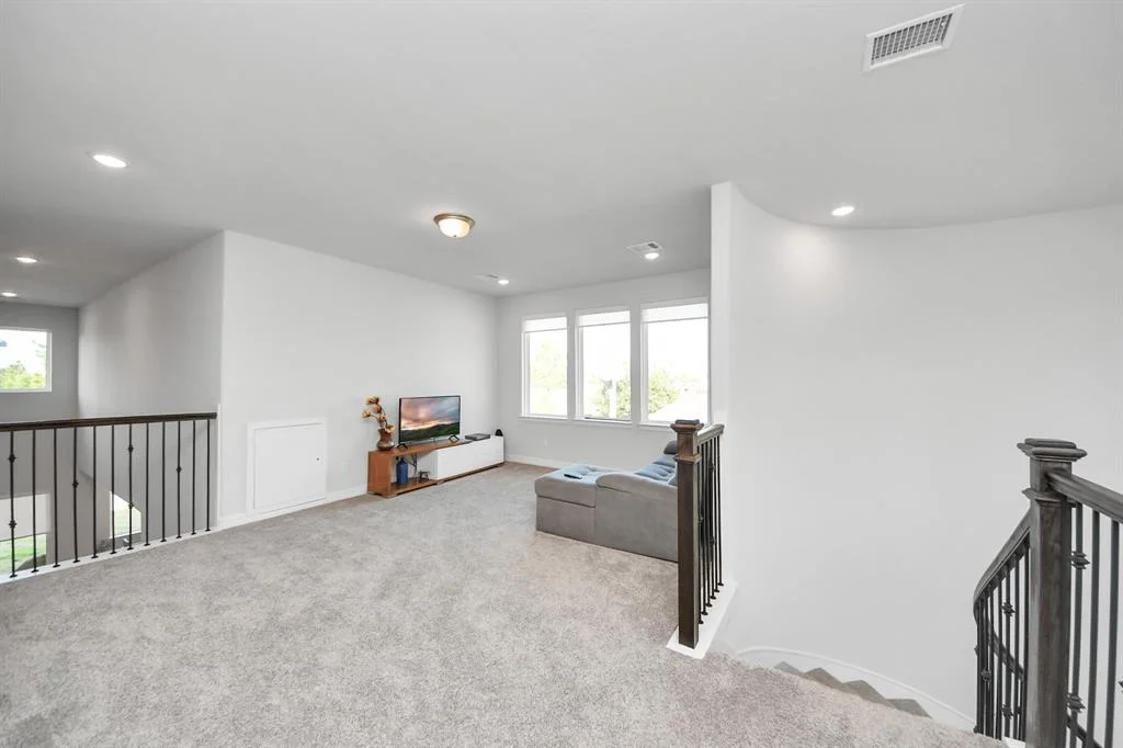 Photo of 9403 Cedros Valley Drive