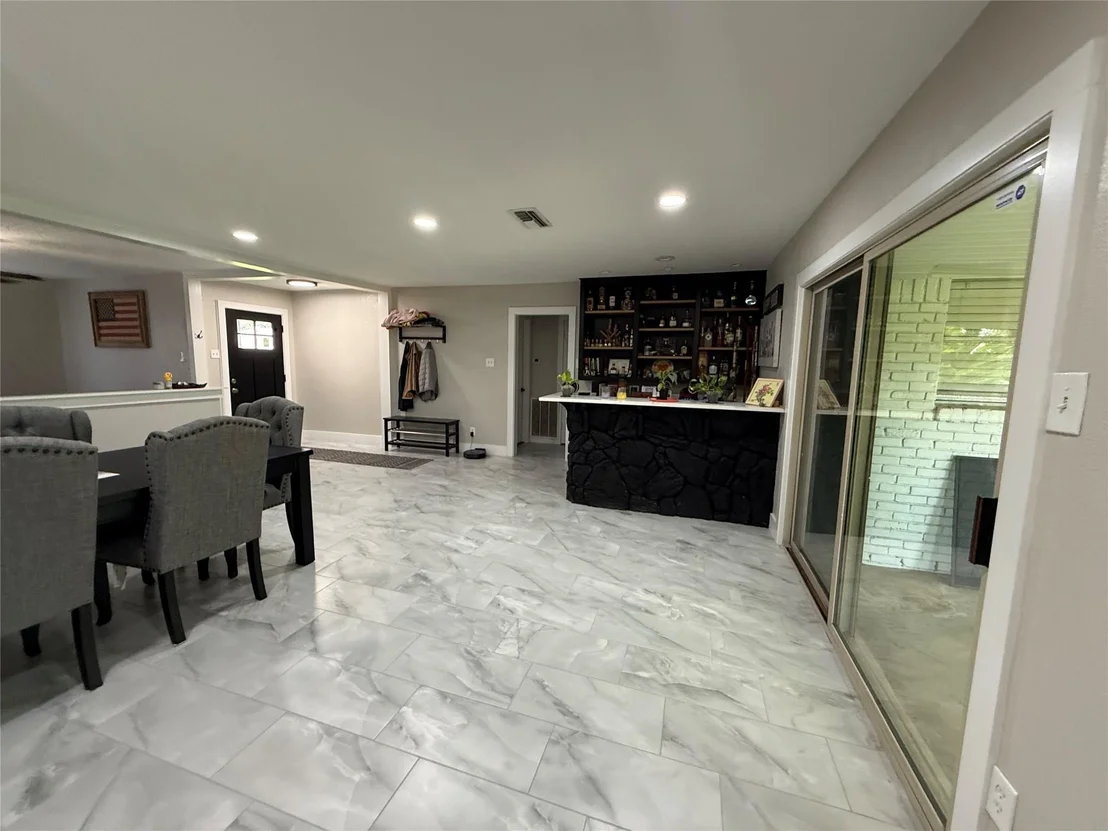 Photo of 1604 Leneva Lane