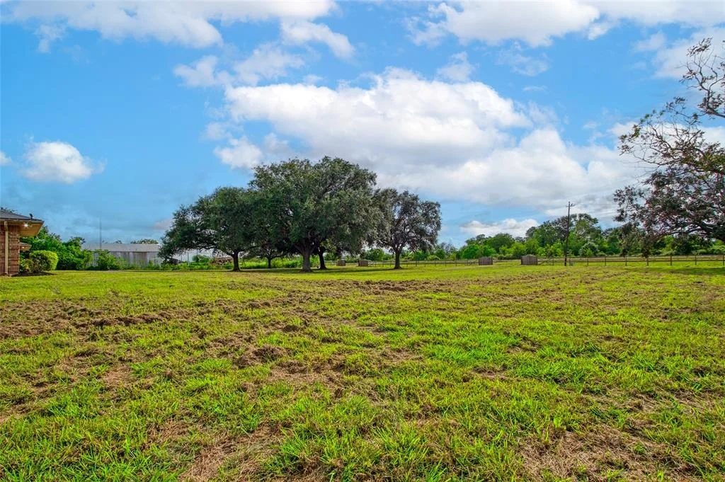 Photo of 2111 County Road 428