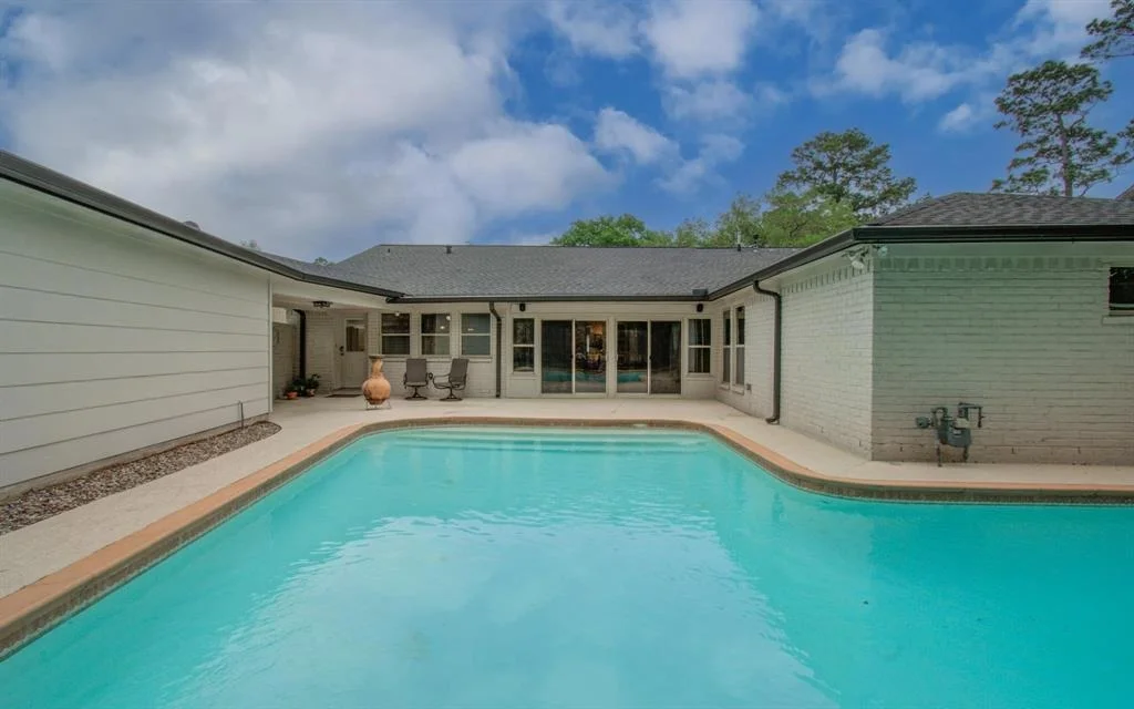 Photo of 16615 Sir William Drive