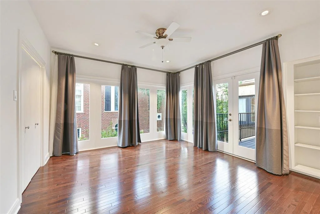 Photo of 897 Kirby Drive