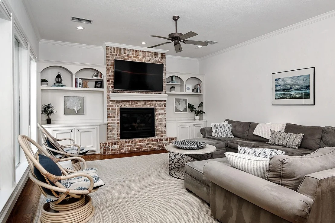 Photo of 6 Orchard Pines Place
