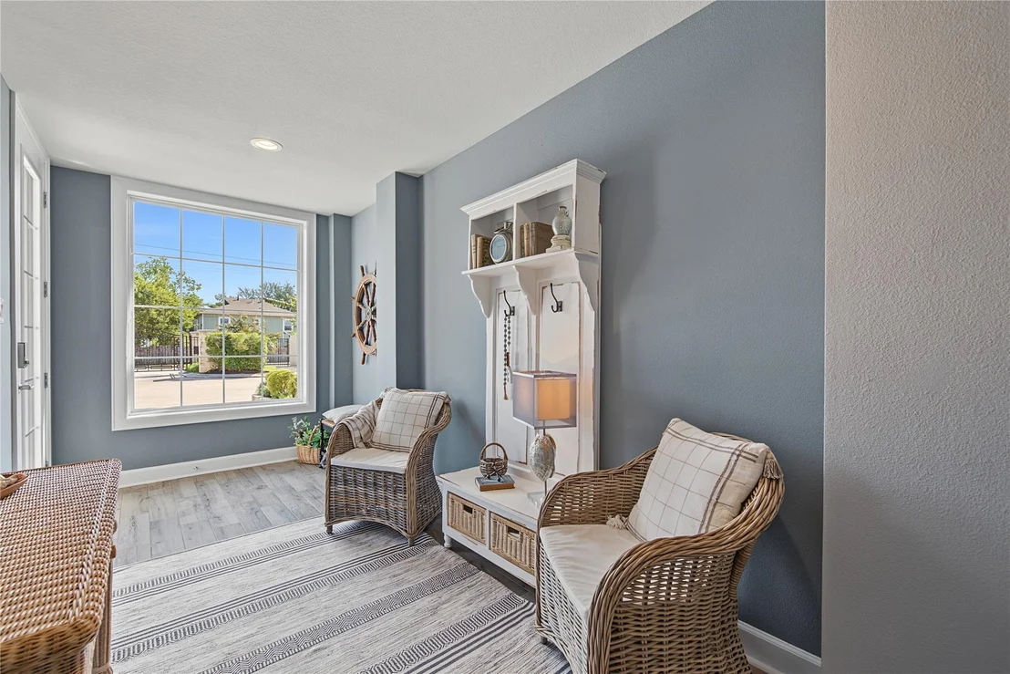 Photo of 2172 Marina Way