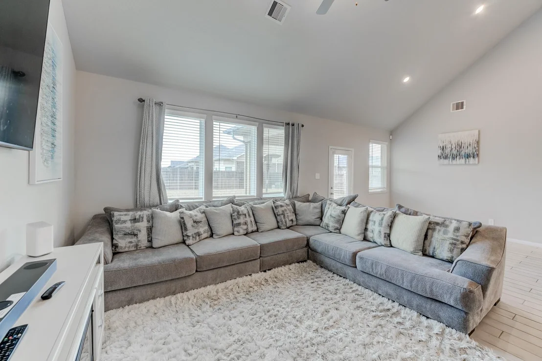 Photo of 10739 Cliffs View Drive
