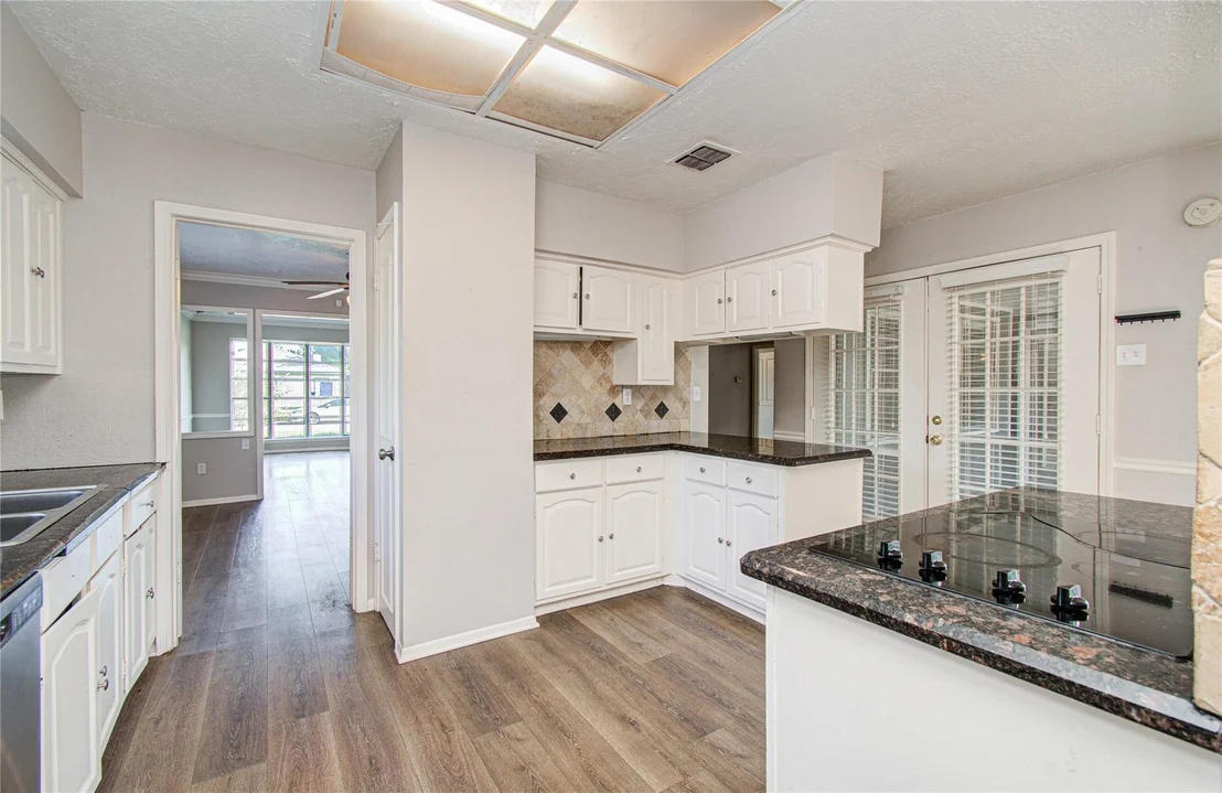 Photo of 9430 Claridge Drive