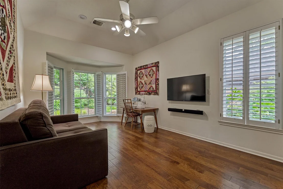 Photo of 46 N Copperknoll Circle