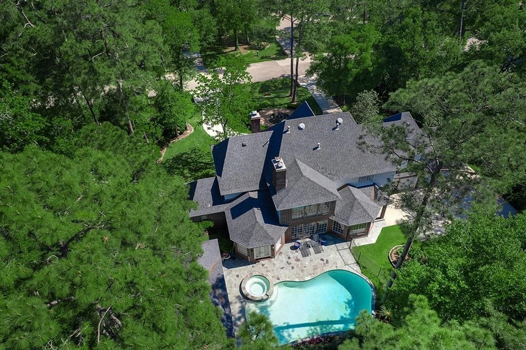 Photo of 10 Red Sable Point