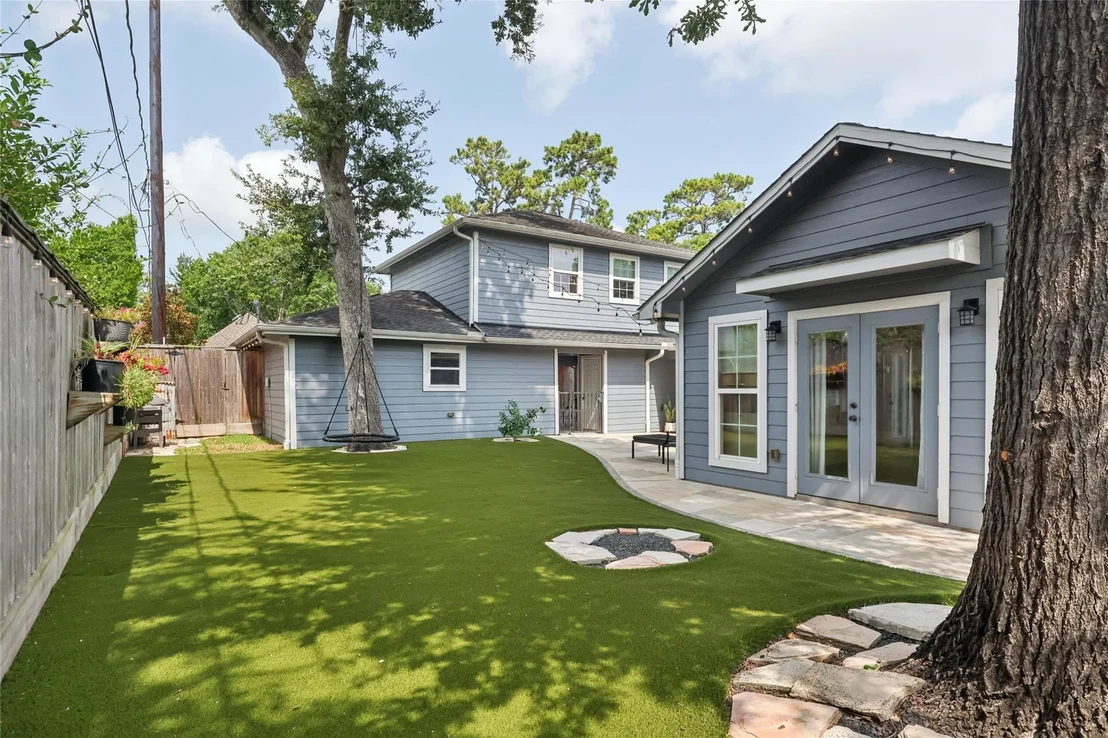 Photo of 14527 Oak Bend Drive