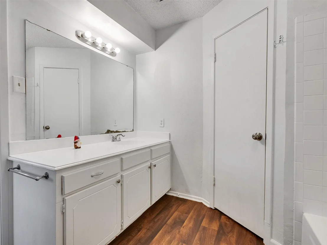 Photo of 5602 Rivergate Drive