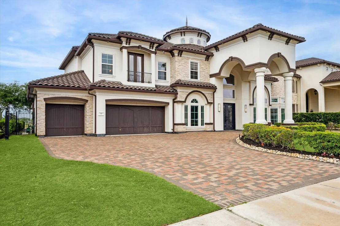 Photo of 38 Enclave Manor Drive