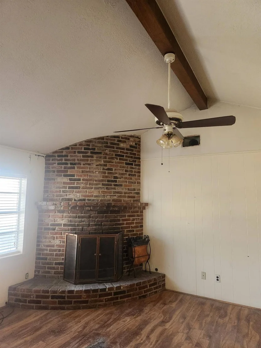 Photo of 1122 Desirable Lane