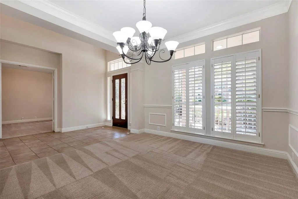 Photo of 83 N Greenvine Circle