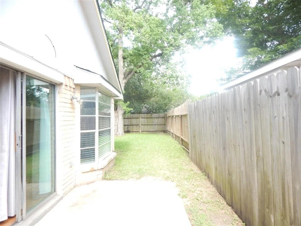 Photo of 7507 Mesones Drive