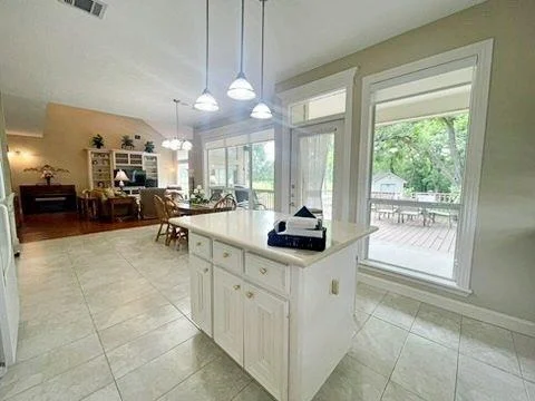 Photo of 2903 Creekside Drive