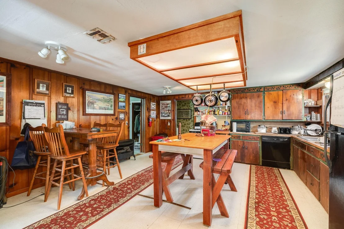 Photo of 438 County Road 164