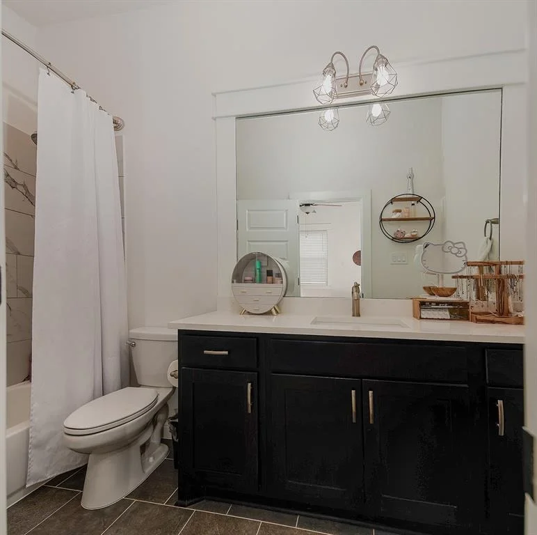 Photo of 2348 Goldenglade Drive