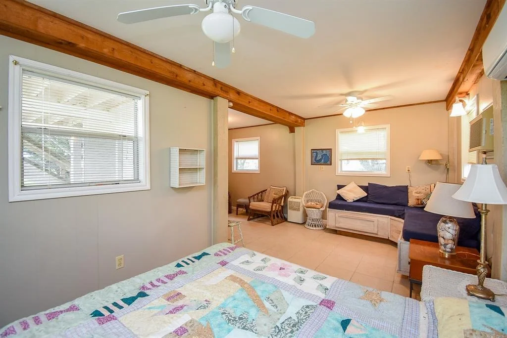 Photo of 1551 Bayview Drive
