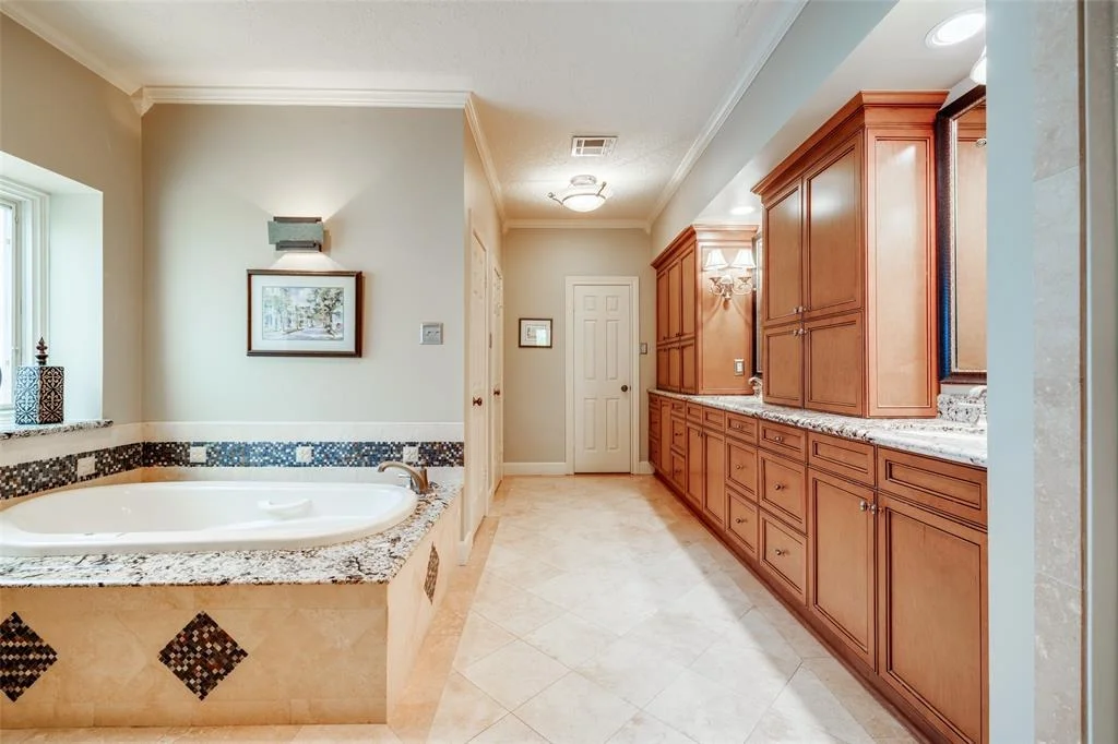 Photo of 510 Commodore Way