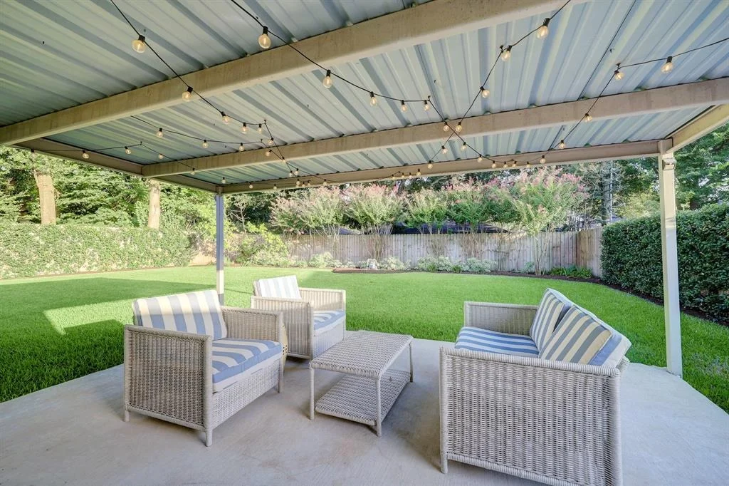 Photo of 2031 Chantilly Lane