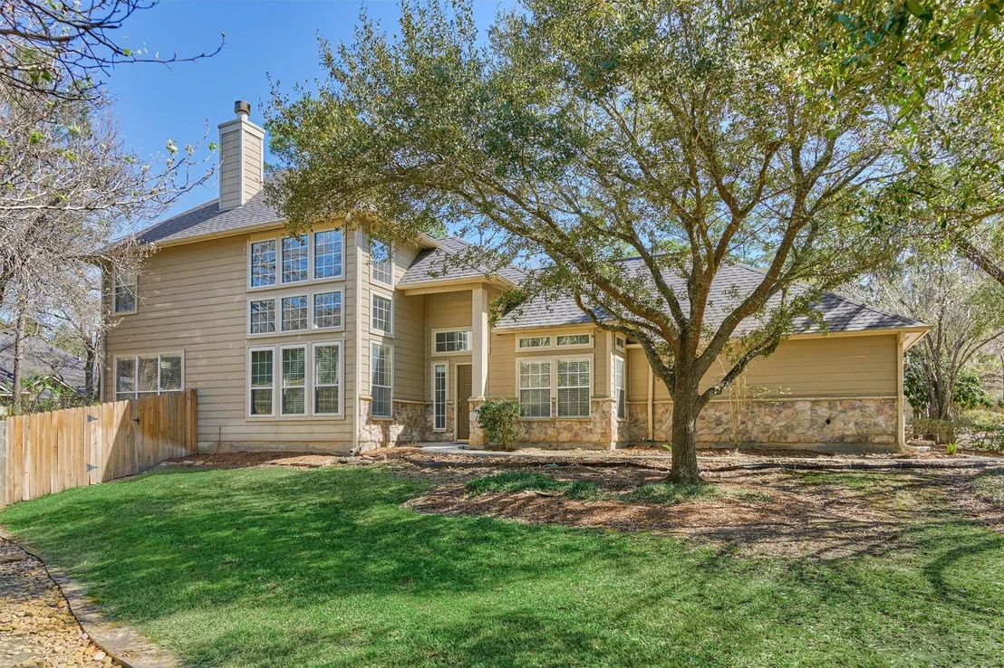 Photo of 31 Valley Oaks Circle