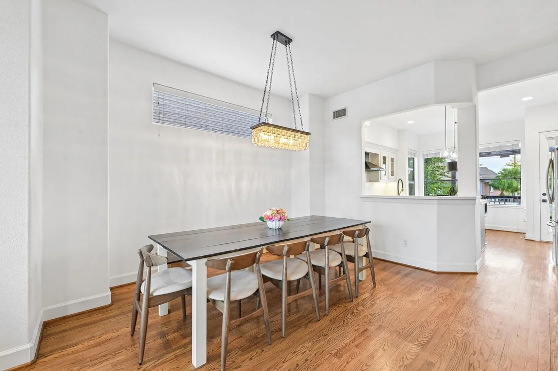 Photo of Unit B at 4912 Eigel Street