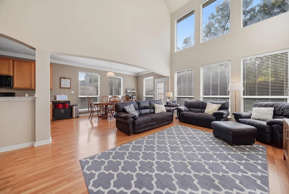 Photo of 2913 Oakwood Drive