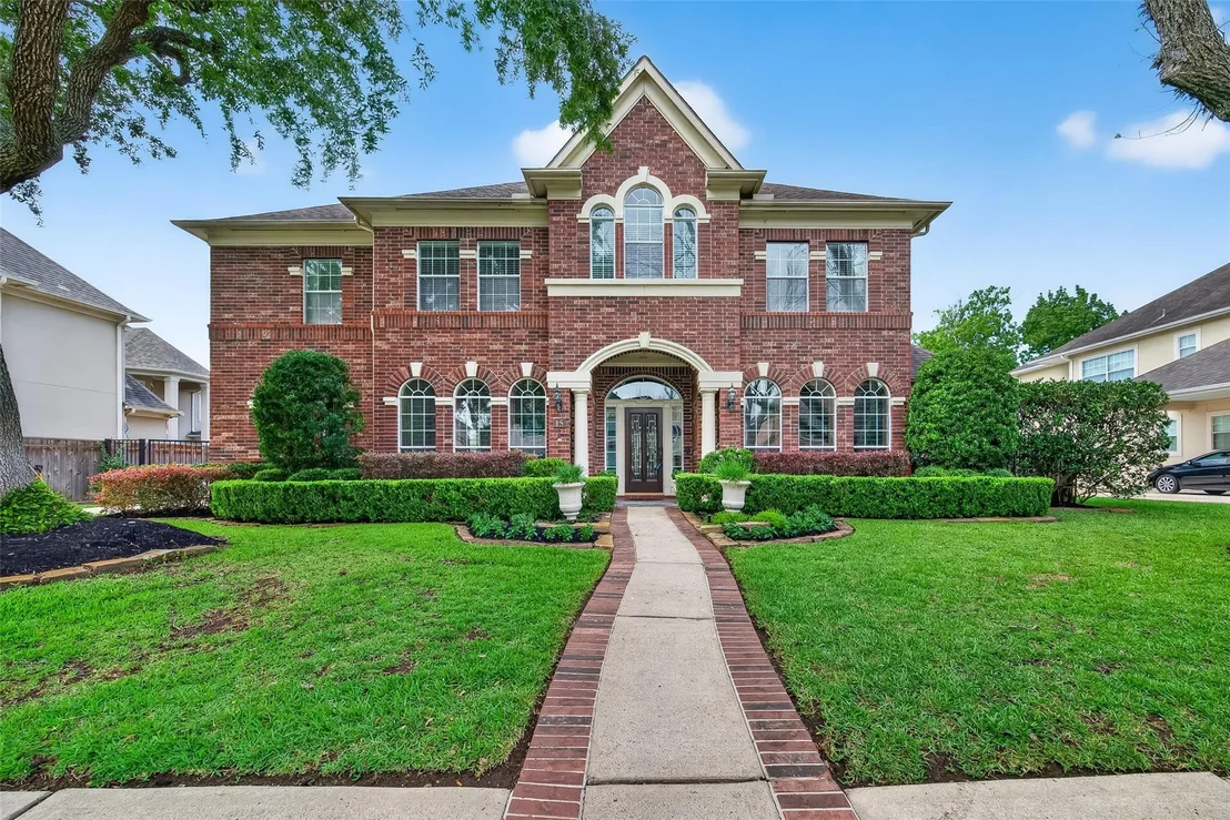 Photo of 15 Stonecliff Circle