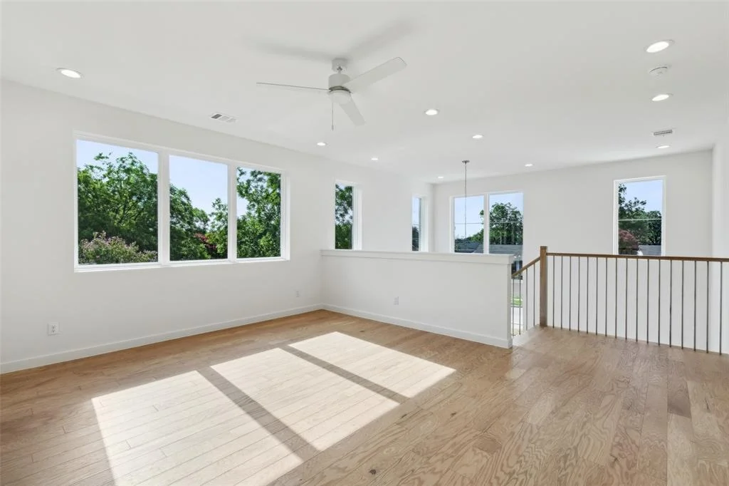 Photo of 1431 Chantilly Lane
