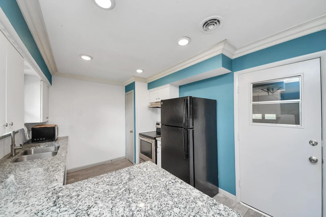 Photo of 5815 Effingham Drive