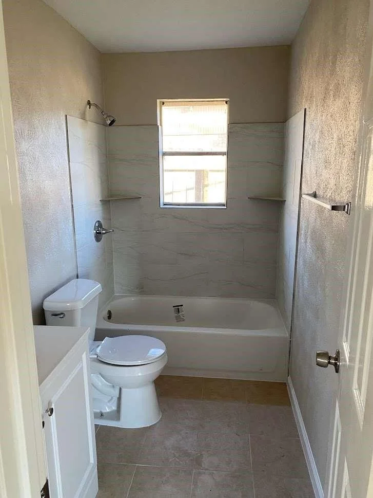 Photo of 609 W 6th Street