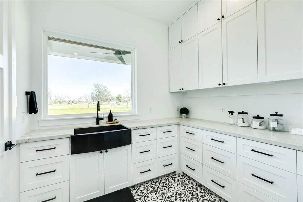 Photo of 7827 County Road 400