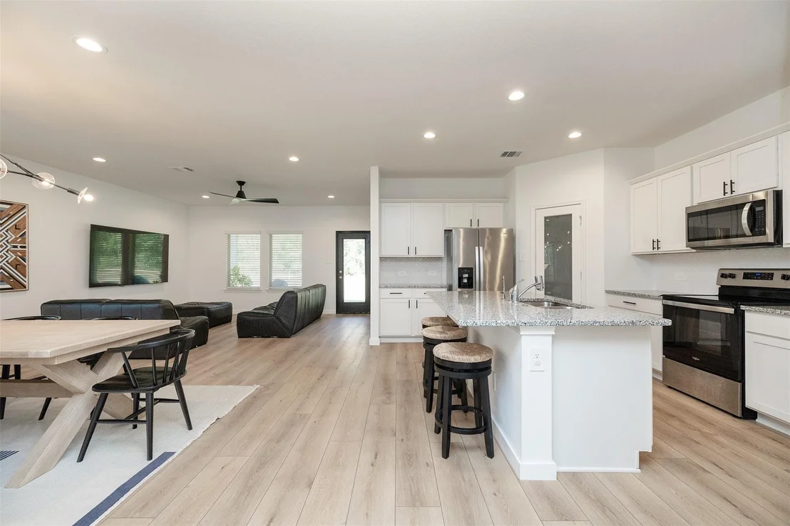 Photo of 2819 Roman Forest Boulevard