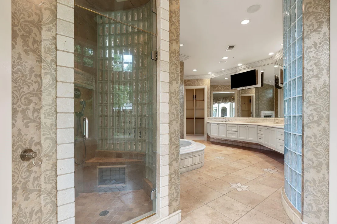 Photo of 835 Echo Lane