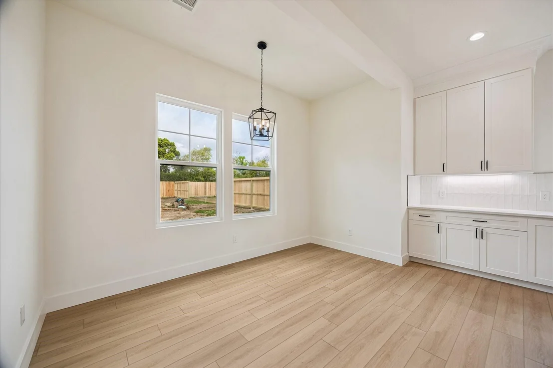 Photo of 3134 W Tower