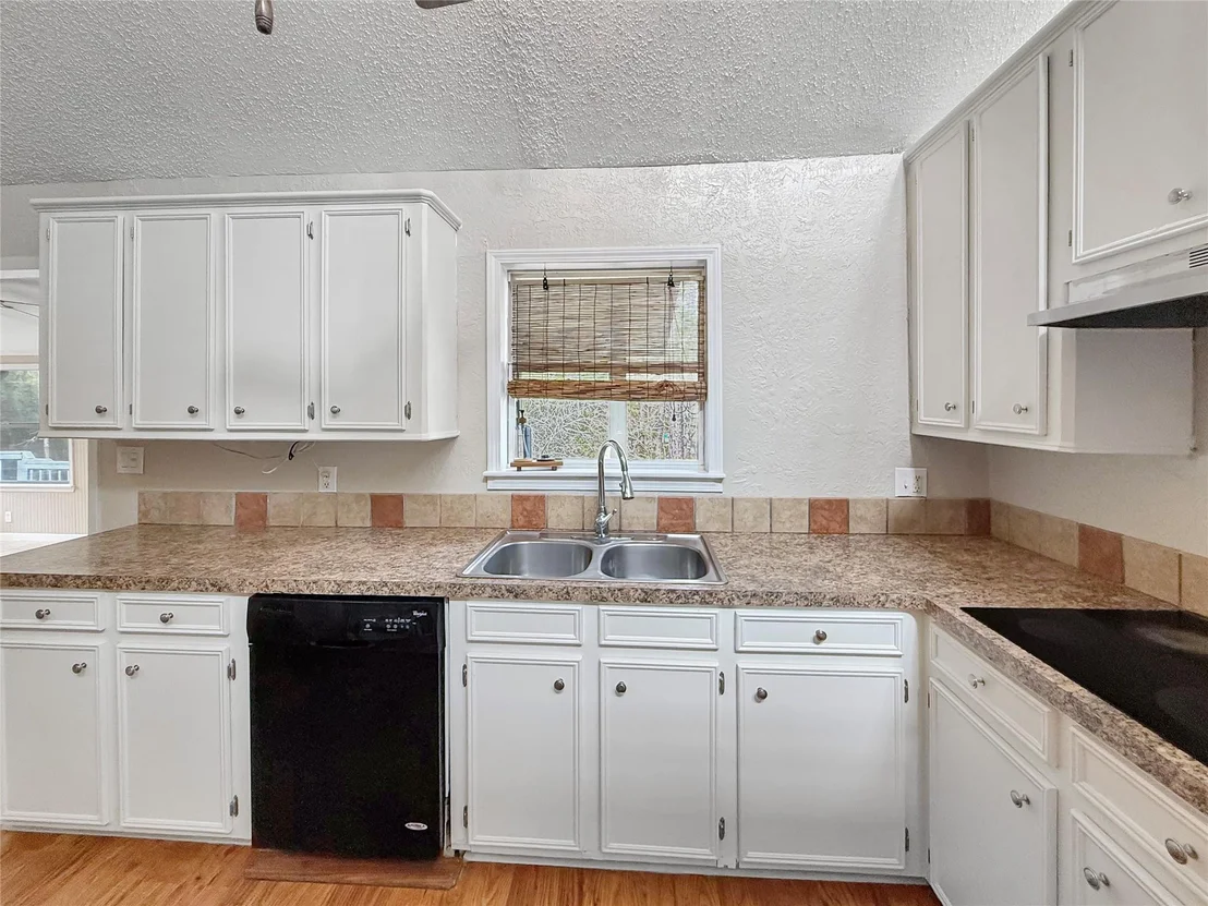 Photo of 447 Pinehurst Drive