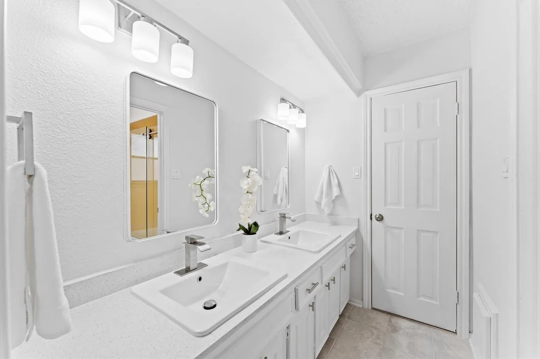 Photo of 16414 York Minster Drive