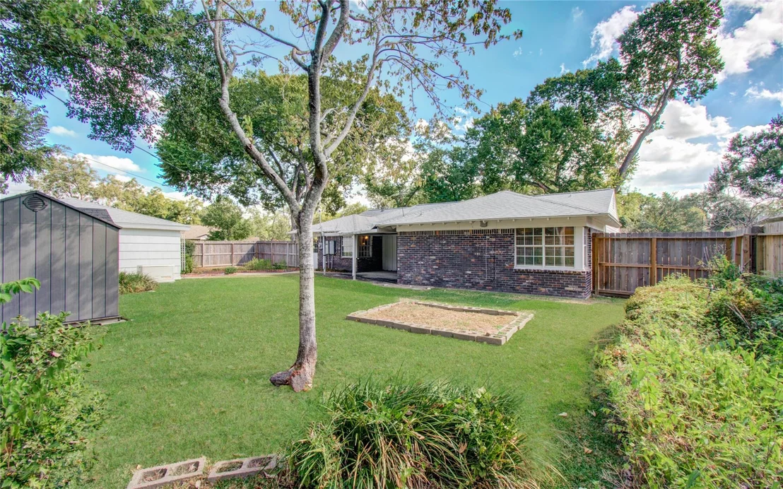 Photo of 11010 Atwell Drive