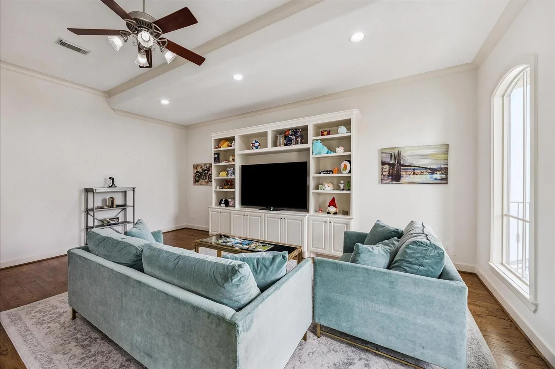 Photo of 2520 Westgate