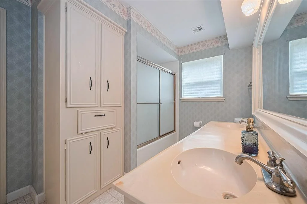 Photo of 5318 Foresthaven Drive