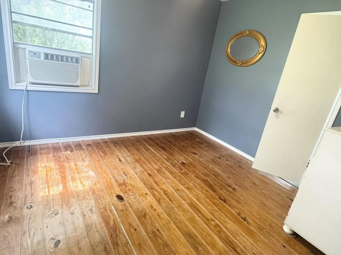 Photo of 788 Riverside Drive