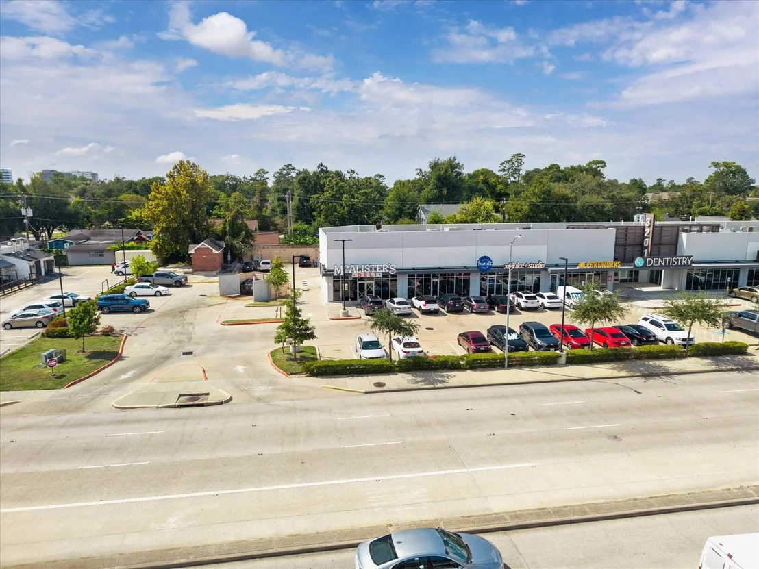 Photo of 4615 Golf Drive