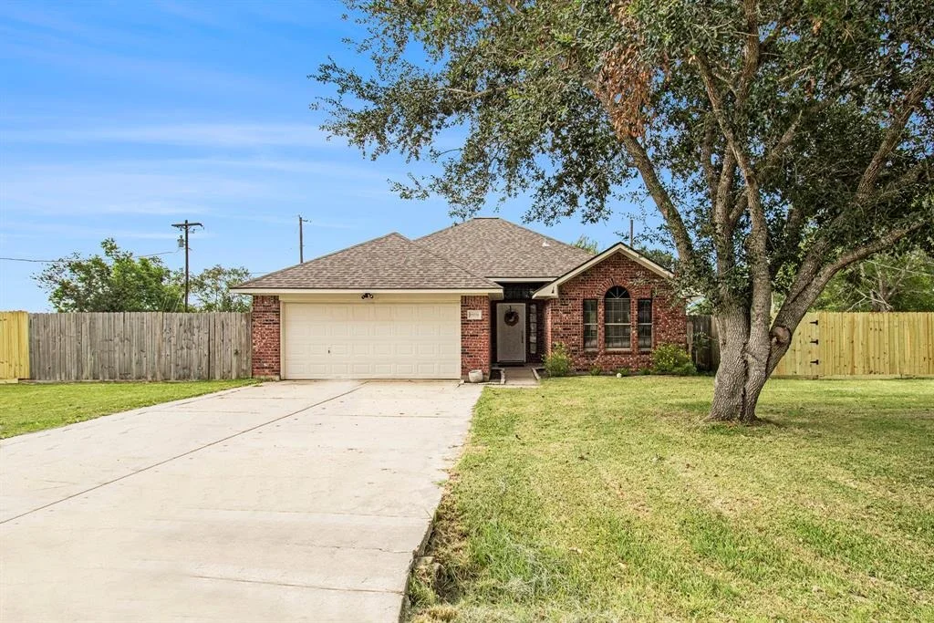 Photo of 19198 Stoneforest Road