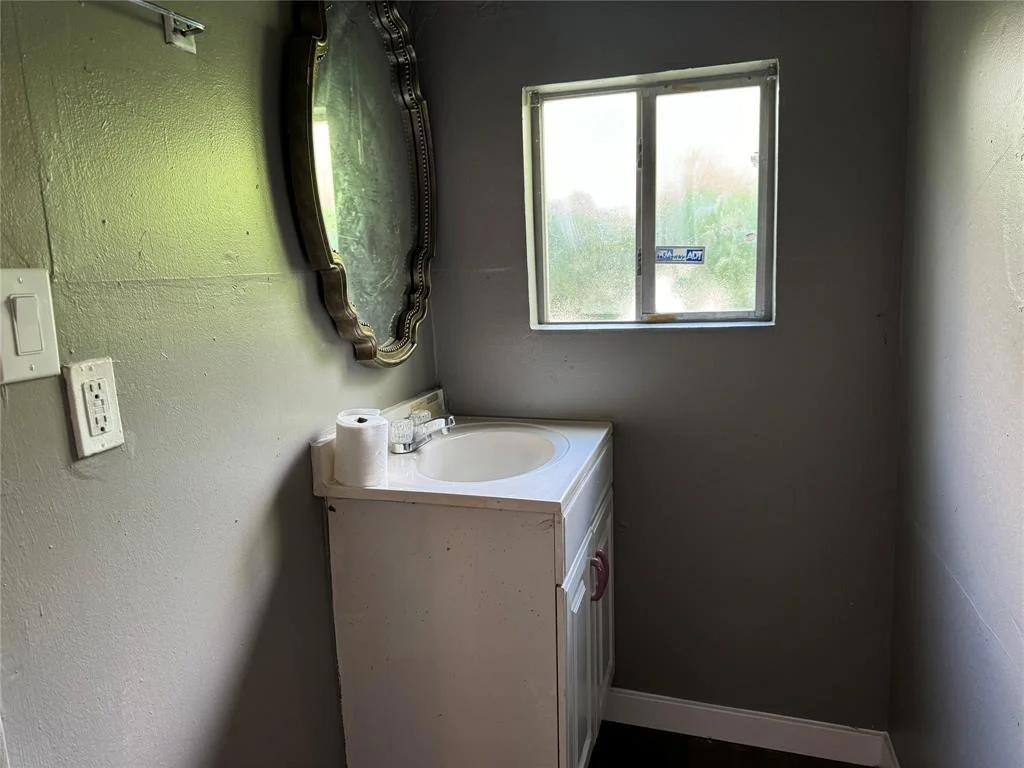 Photo of 5429 Denmark Street